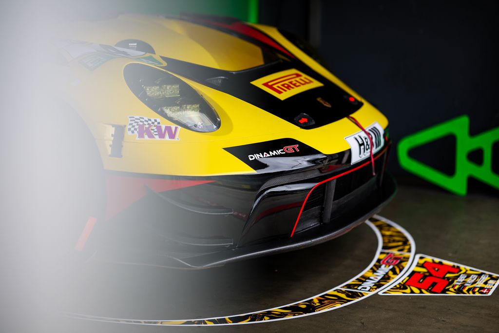 Bastian Buus inden 24 timer på Nürburgring: Det bliver spændende!
(Foto: Gruppe C Photography)